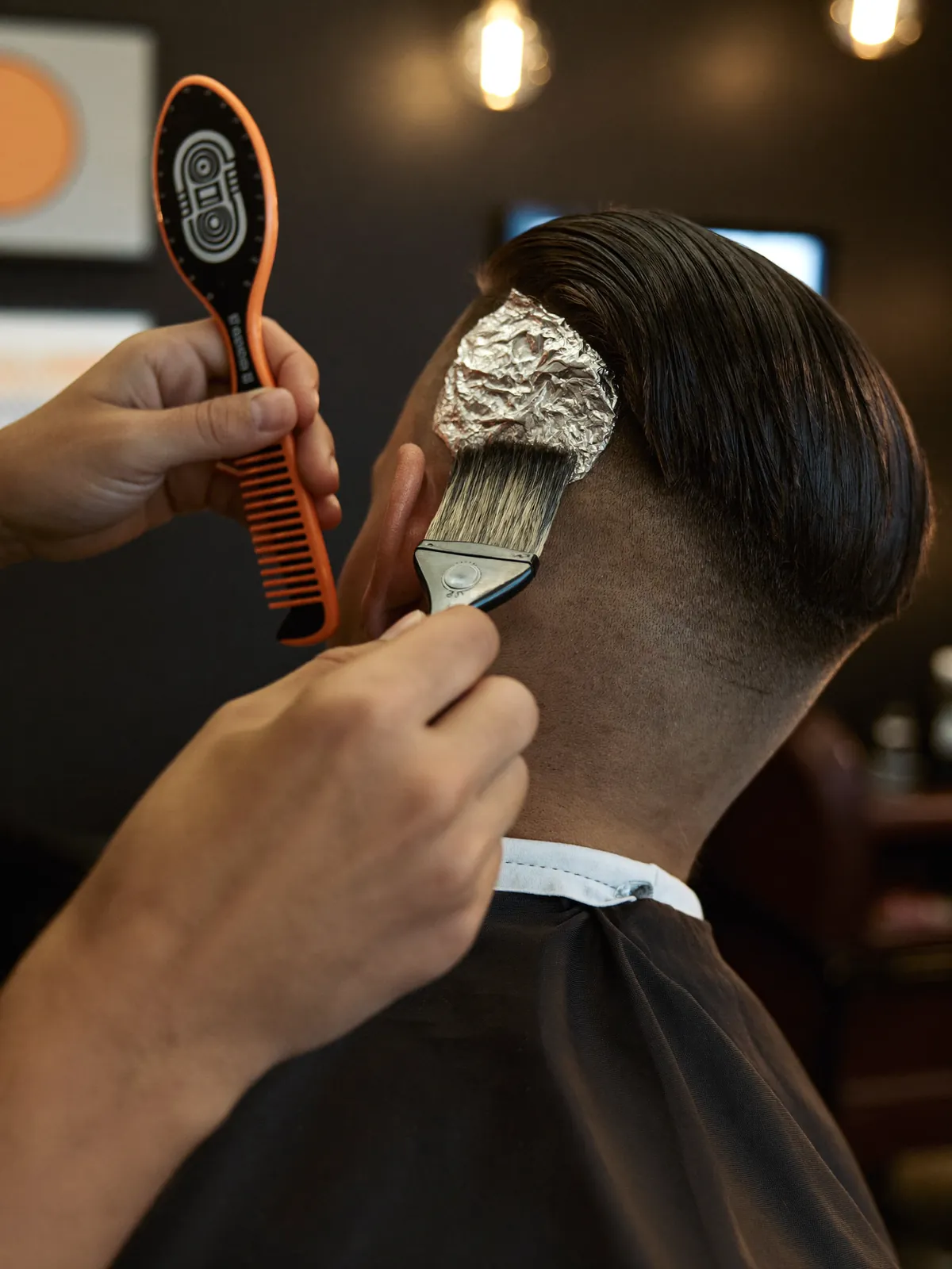 Šatiranje pramenova — proces u VIP Barbershop Beograd